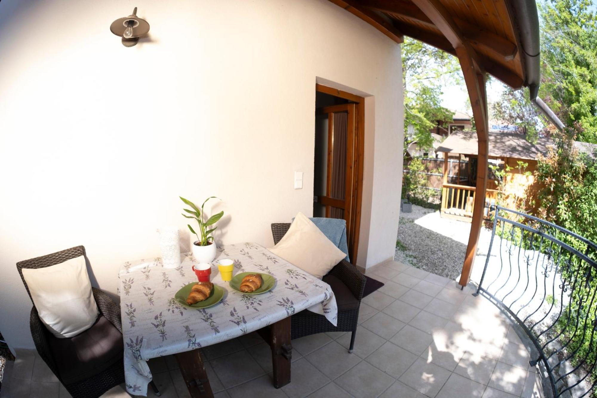 Vicze Apartmanház Siófok Exterior foto